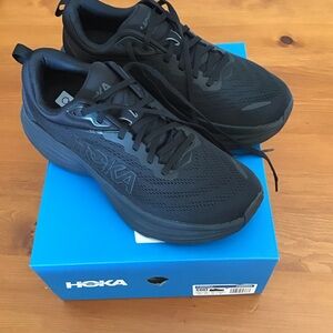 NWT Mens, Hoka Bondi 8.  Size 10 D Running shoe.